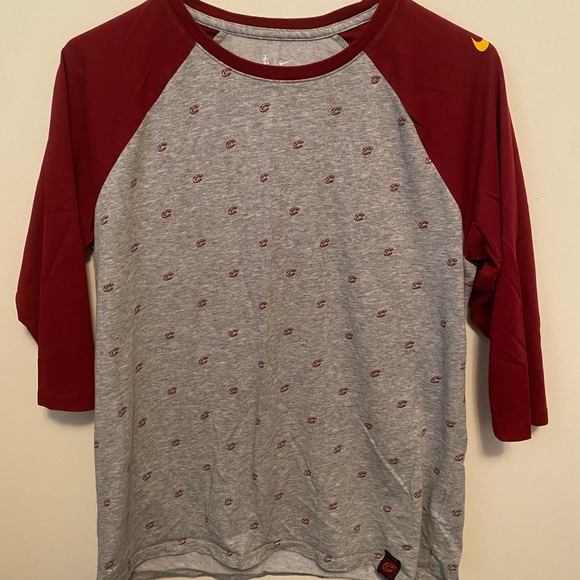 Nike Cavs Shirt - Picture 1 of 1
